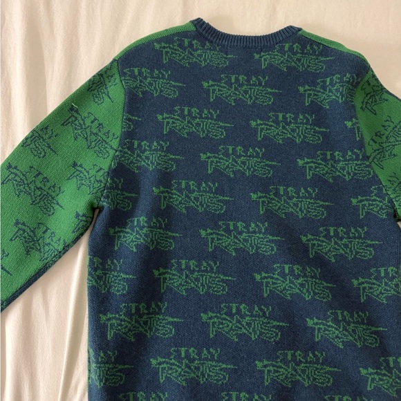 Stray Rats Sweater - Picture 5 of 5